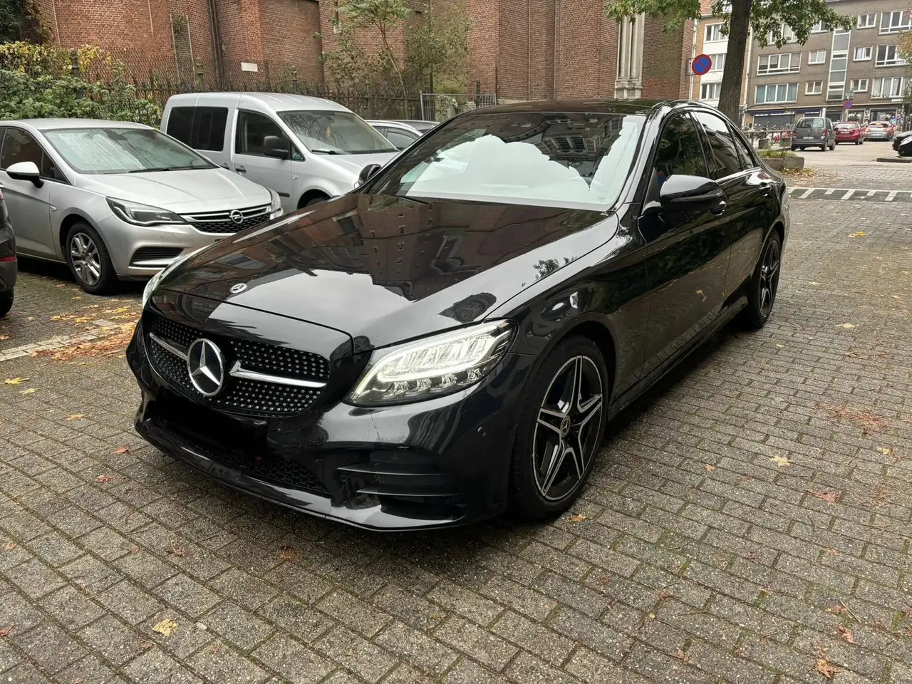 Mercedes-Benz C 200 d Mercedes-Benz C-Klasse 200 d AMG Autom/Pano/Virt — photo 1 of 15