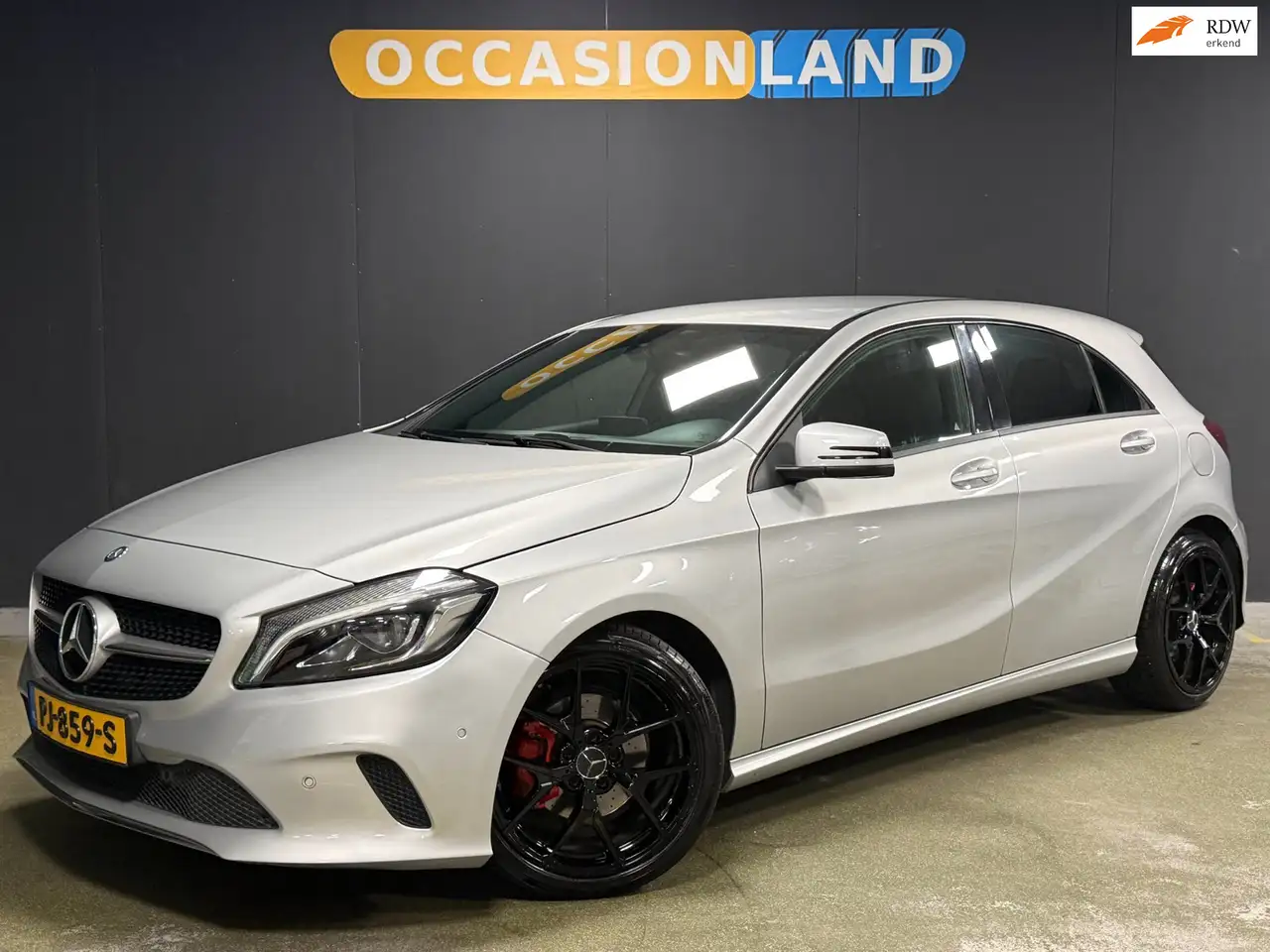 Mercedes-Benz A 180 Prestige |AUT|LED|LEDER+STOELV|CRUISE — photo 1 of 37