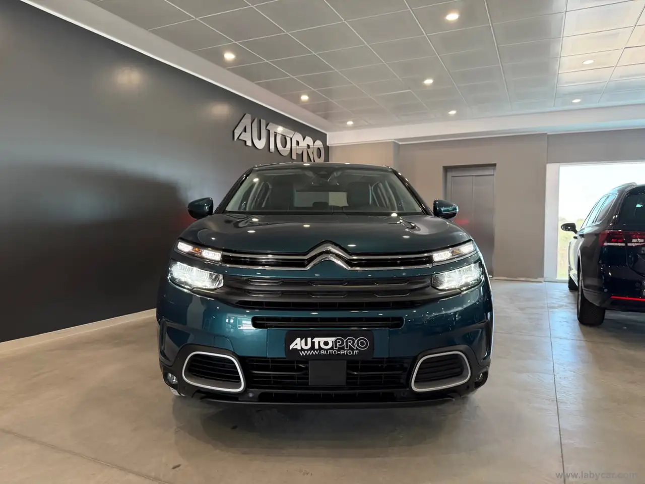 Citroen C5 Aircross BlueHDi 130 S&S EAT8 Busines — photo 1 of 15