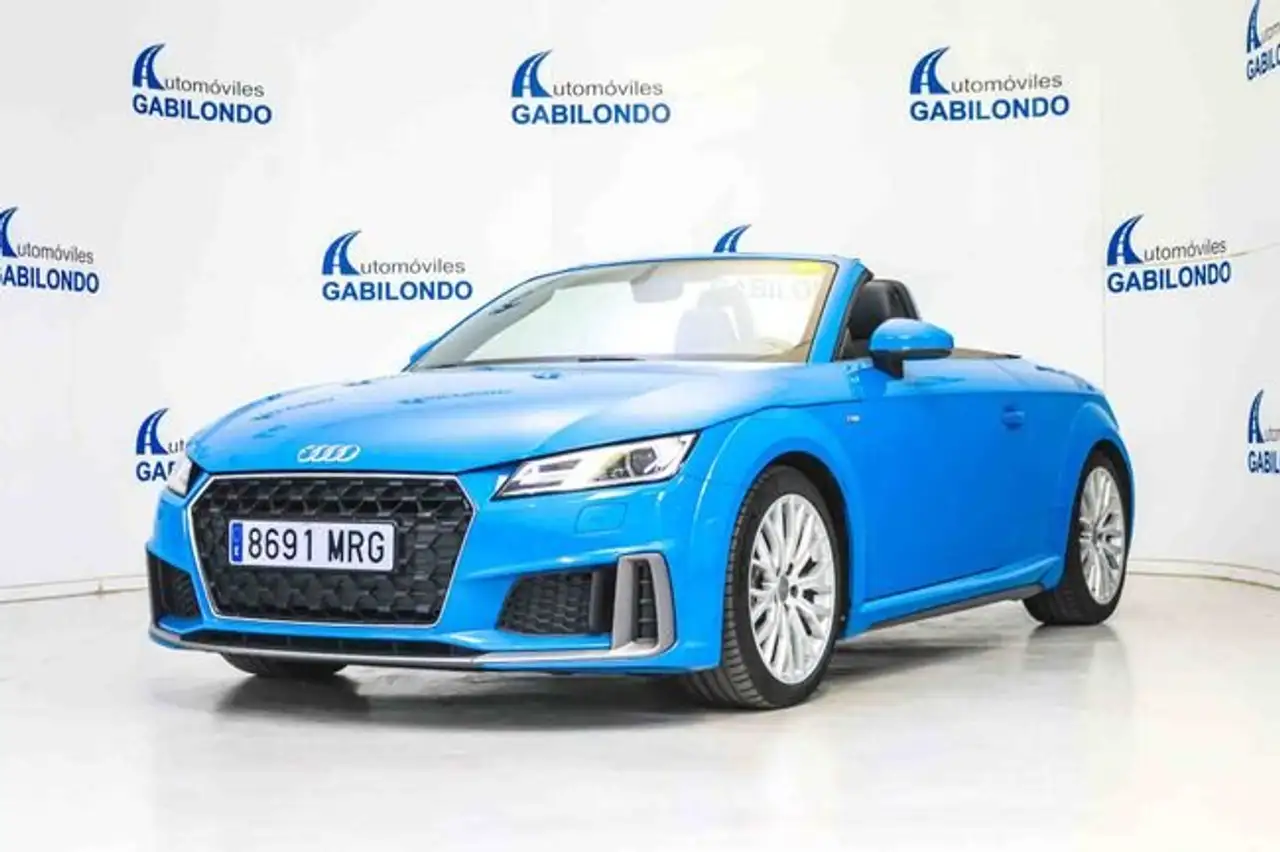 Audi TT Roadster 40 TFSI S line S tronic — photo 1 of 40