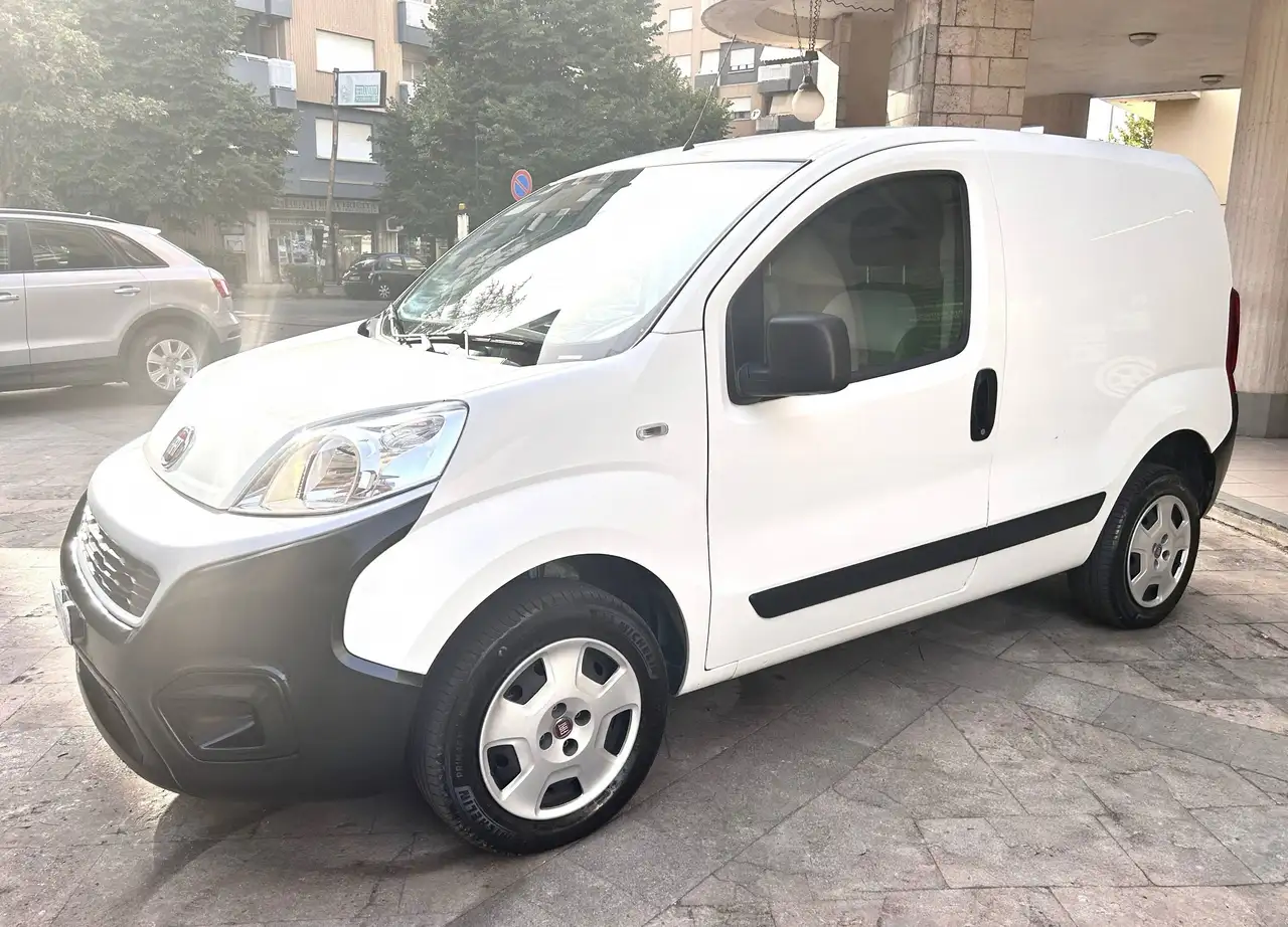Fiat Fiorino 1.4 77cv Natural Power — photo 1 of 15