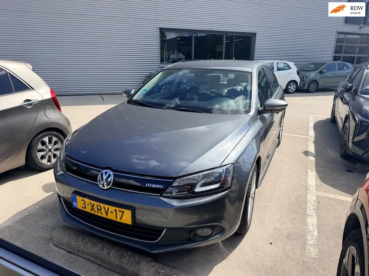 Volkswagen Jetta 1.4 TSI Hybrid Highline NAVI DSG — photo 1 of 14