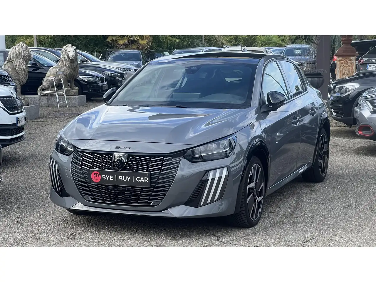 Peugeot 208 GT 1.2i Hybrid 100 - 1ER MAIN - SUIVI PEUGEOT — photo 1 of 30