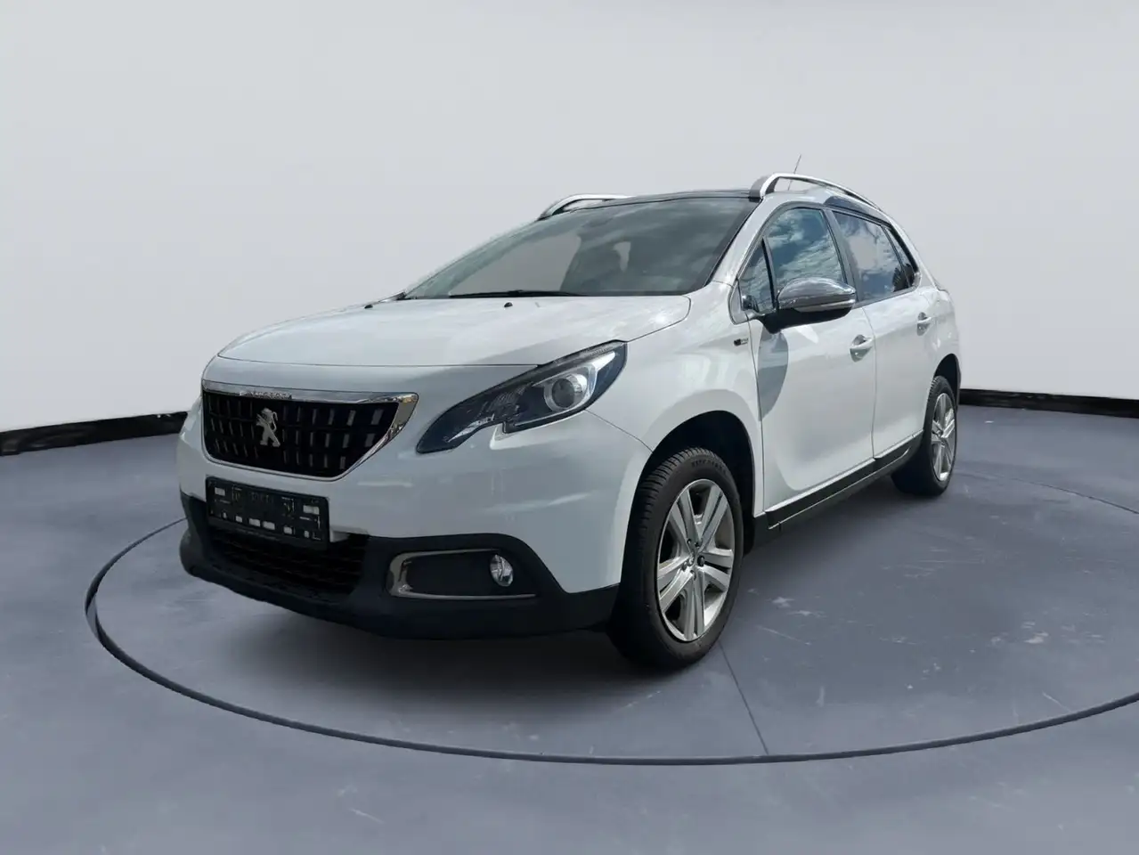 Peugeot 2008 Style — photo 1 of 28