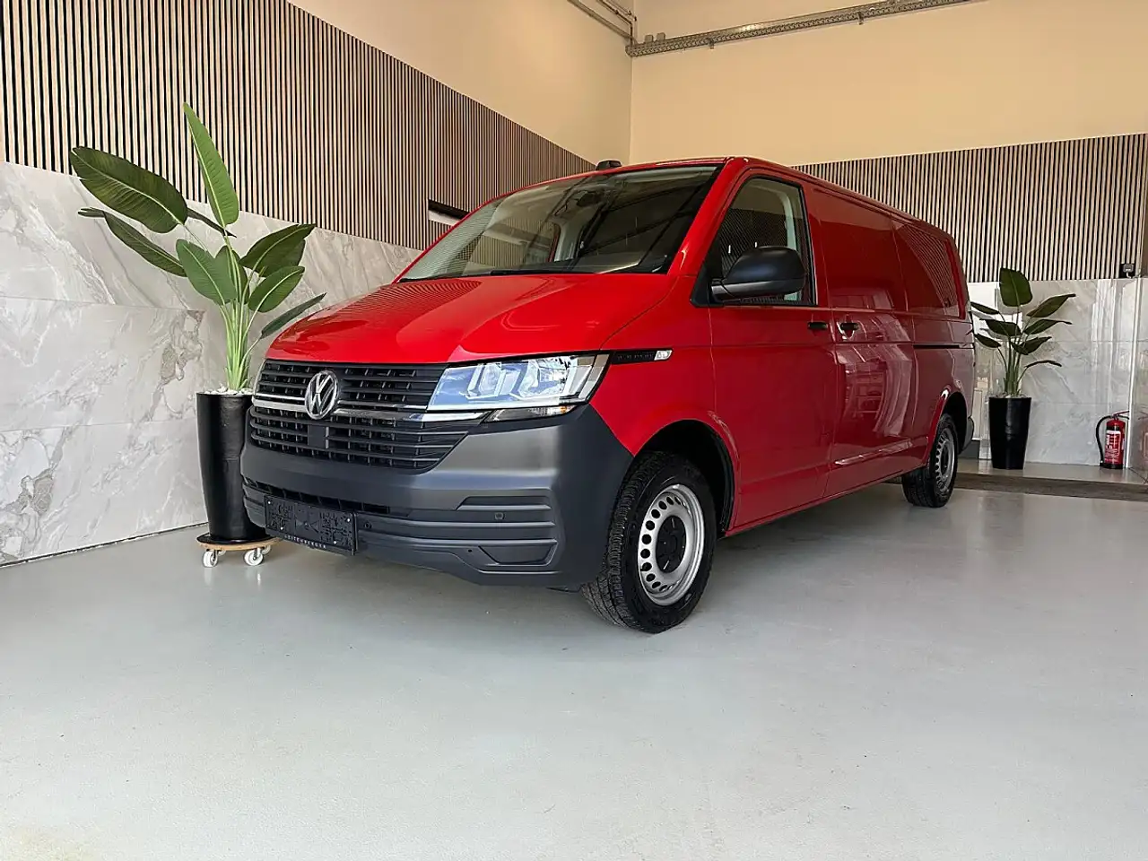 Volkswagen T6.1 Transporter LR Heckklappe li re Schiebetüre DSG*Multifunkti... — photo 1 of 15