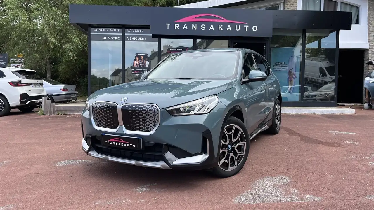 BMW iX1 20 eDrive xLine BORNE DE RECHARGE OFFERTE TAT NEUF JANTES 19 — photo 1 of 39