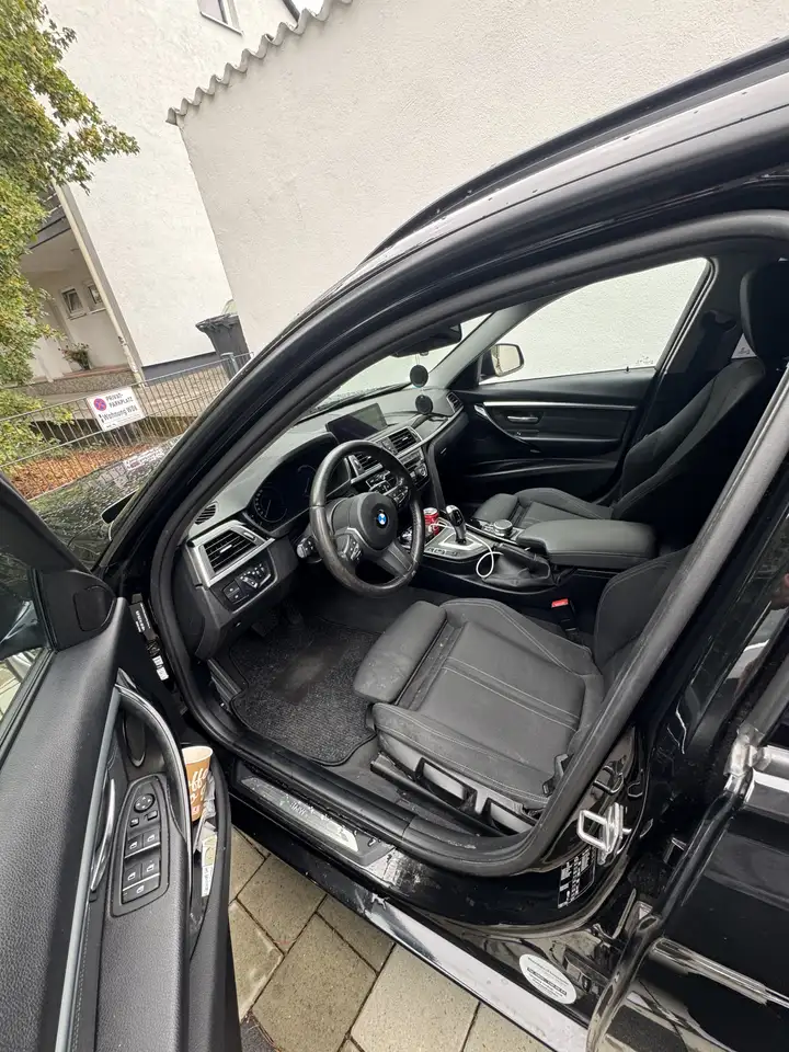 BMW 320 320d DPF Aut. Edition Fleet — photo 1 of 6