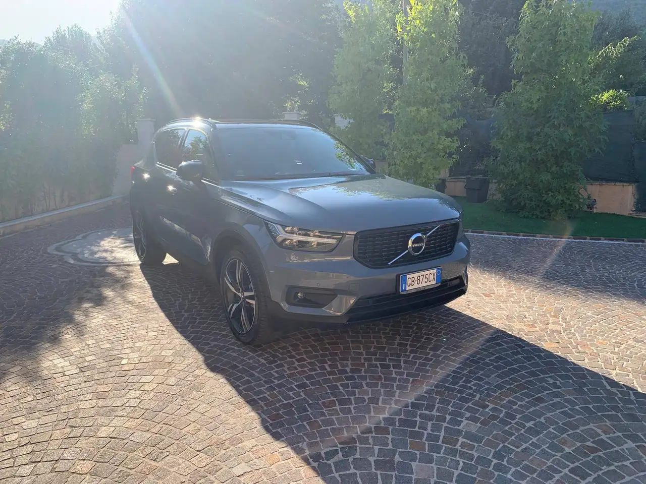 Volvo XC40 XC40 2.0 d3 R-design geartronic my20 — photo 1 of 9