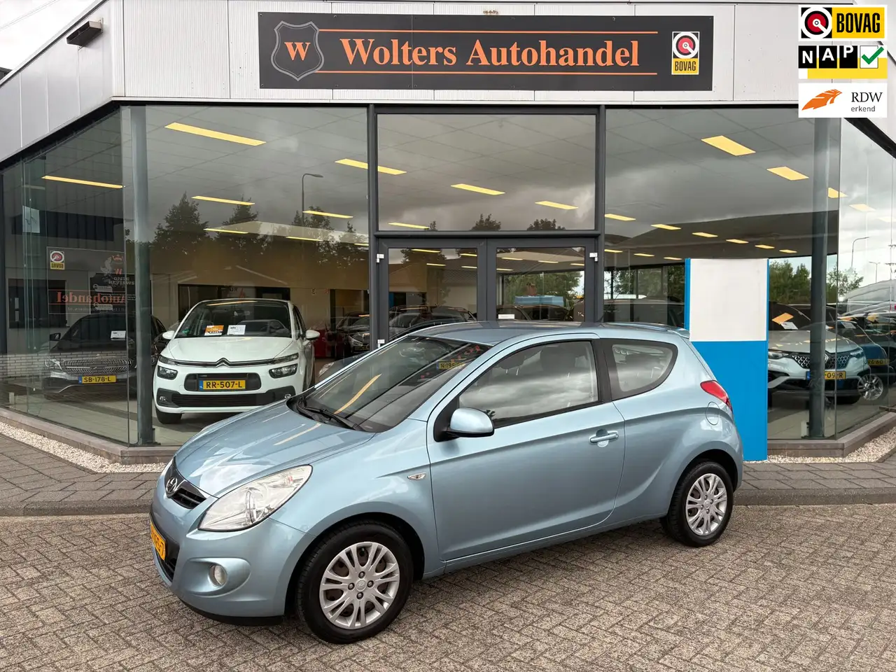 Hyundai i20 1.2i DynamicVersion *AC — photo 1 of 24