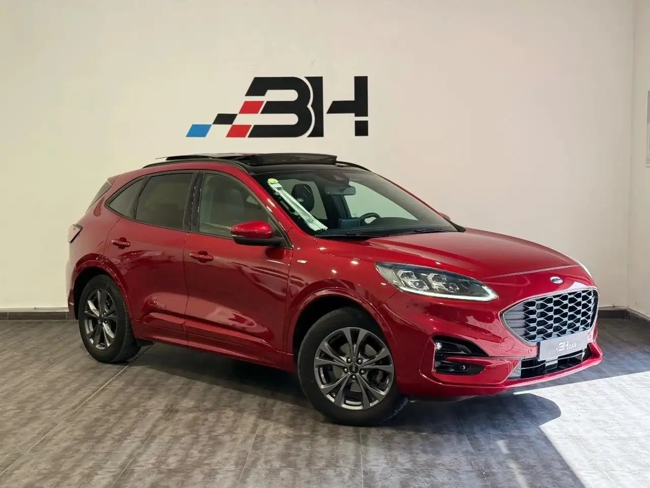 Ford Kuga 2.0 ECOBLUE 190CV ST-LINE X I-AWD 4X4 / SUIVI / TOIT OUVRANT / CARPLAY / GARANTIE / — photo 1 of 30