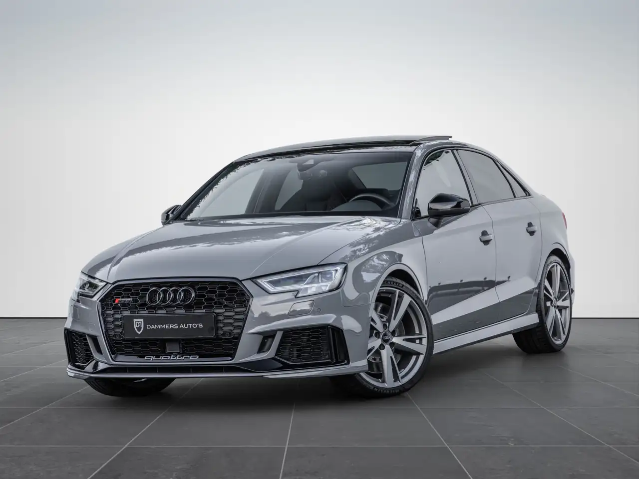 Audi RS3 Limousine 2.5 TFSI 400pk Quattro Pano B&O RS-stoel — photo 1 of 39