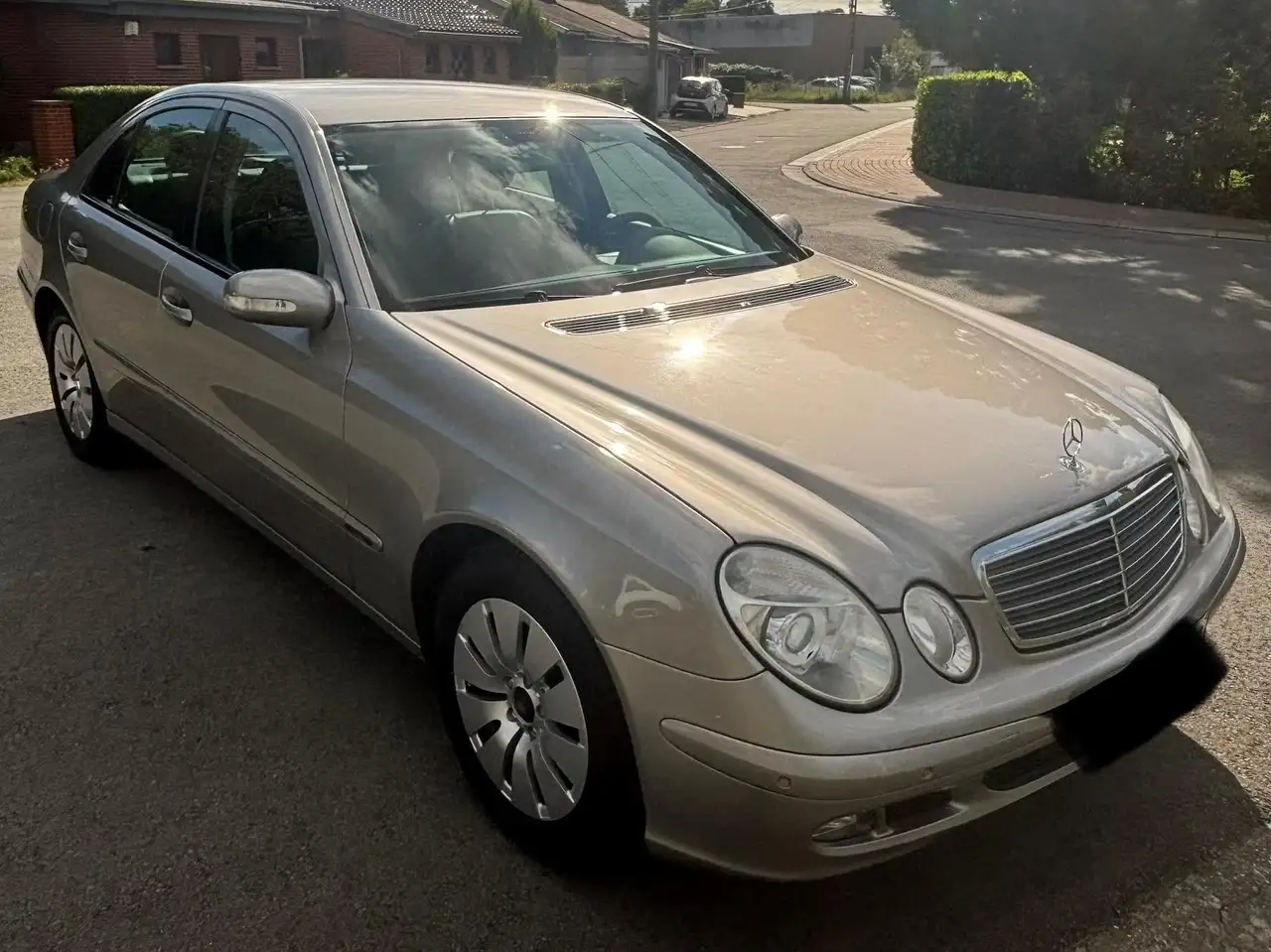 Mercedes-Benz E 220 E 220 CDI Classic — photo 1 of 9