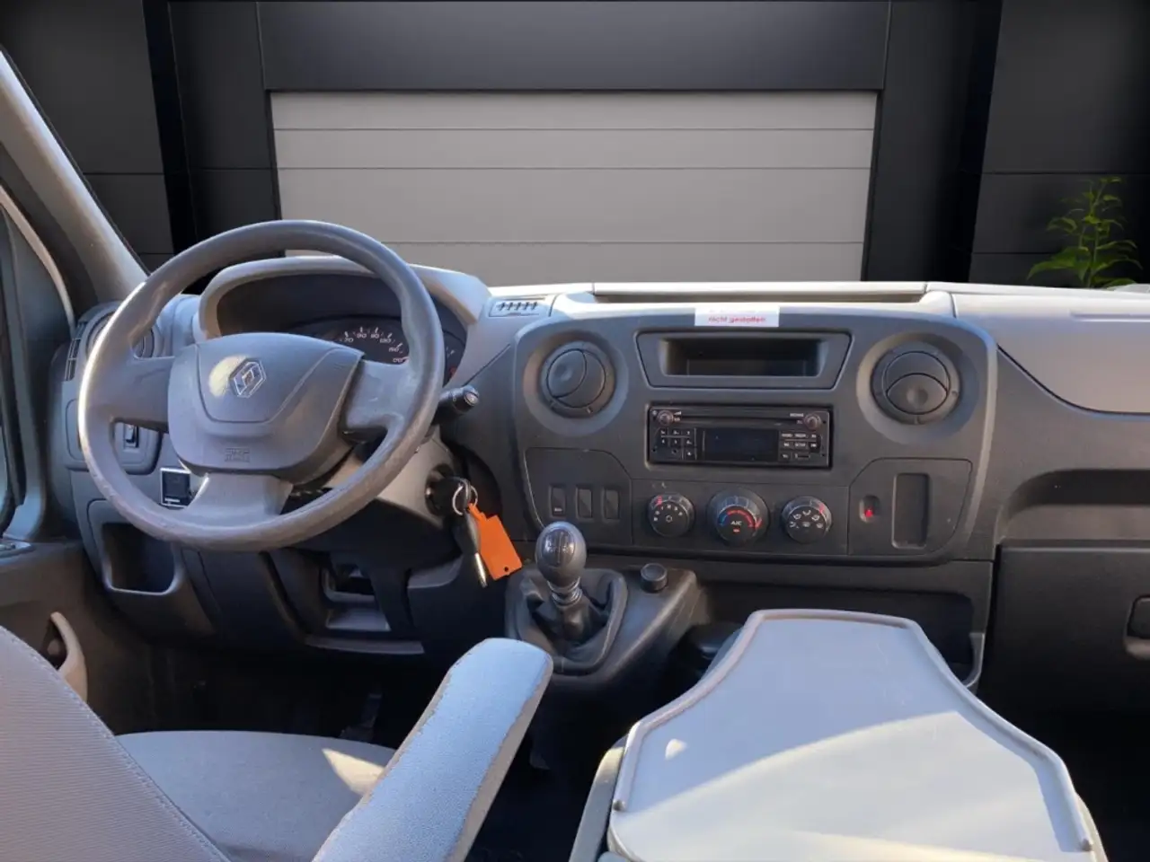 2017 Renault Master Kasten L2H2 HKa 3,5t Doka 7-Sitzer, photograph 11