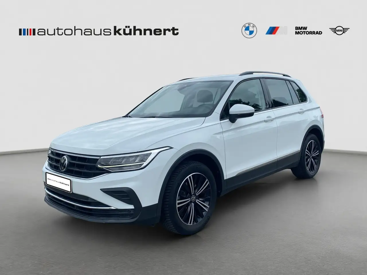 Volkswagen Tiguan 1.5 TSI BMT Life ACC LED SpurAss AUT PDC — photo 1 of 15