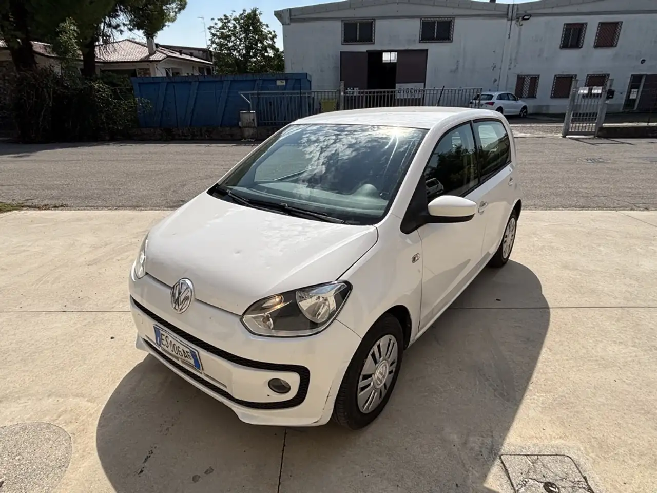 Volkswagen up! up! 2013 5p 1.0 eco 68cv — photo 1 of 15