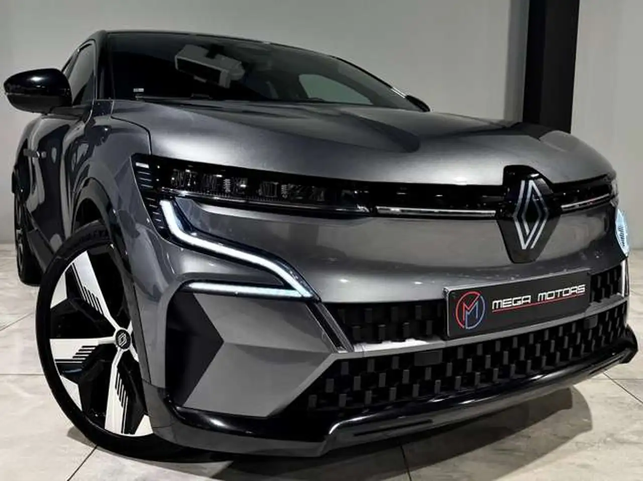 Renault Megane E-Tech E-TECH 218CV ELECTRiQUE ViRTUAL COCKPiT CARPLAY NAVi BAUTO JA20" + — photo 1 of 30