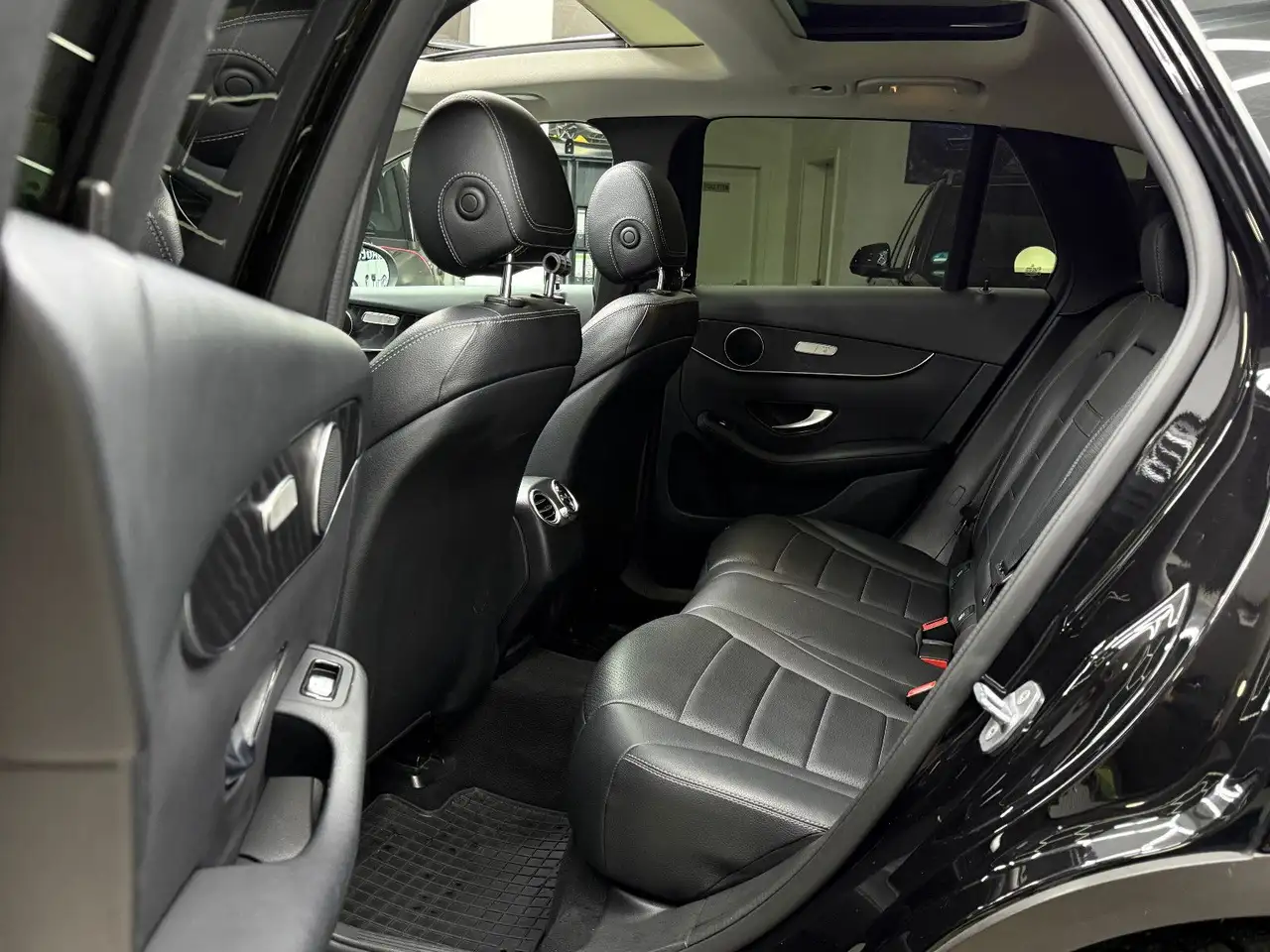 2018 Mercedes-Benz GLC 300 4Matic / Panorama 360° 4x SHZ Tempomat, photograph 12