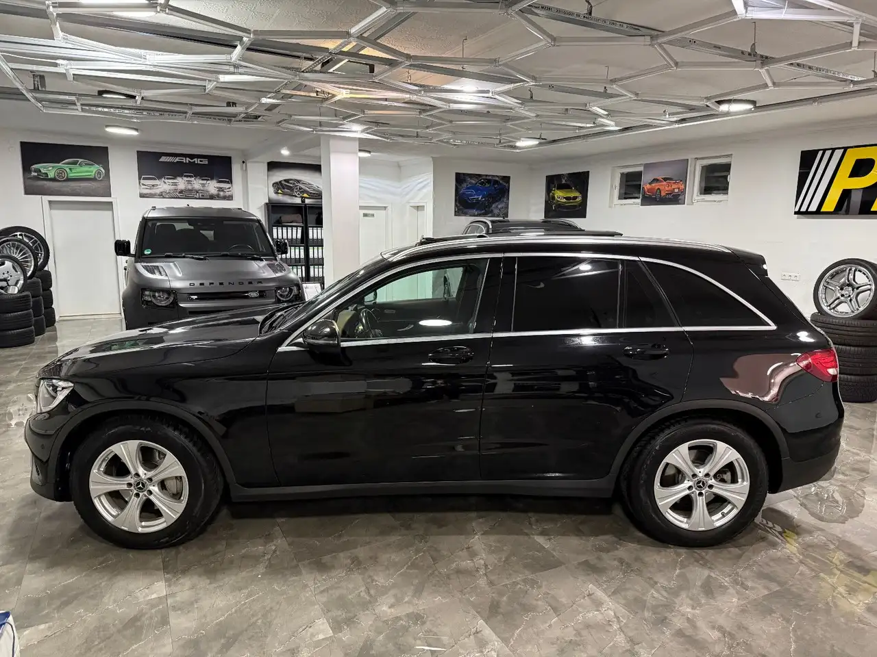 2018 Mercedes-Benz GLC 300 4Matic / Panorama 360° 4x SHZ Tempomat, photograph 2