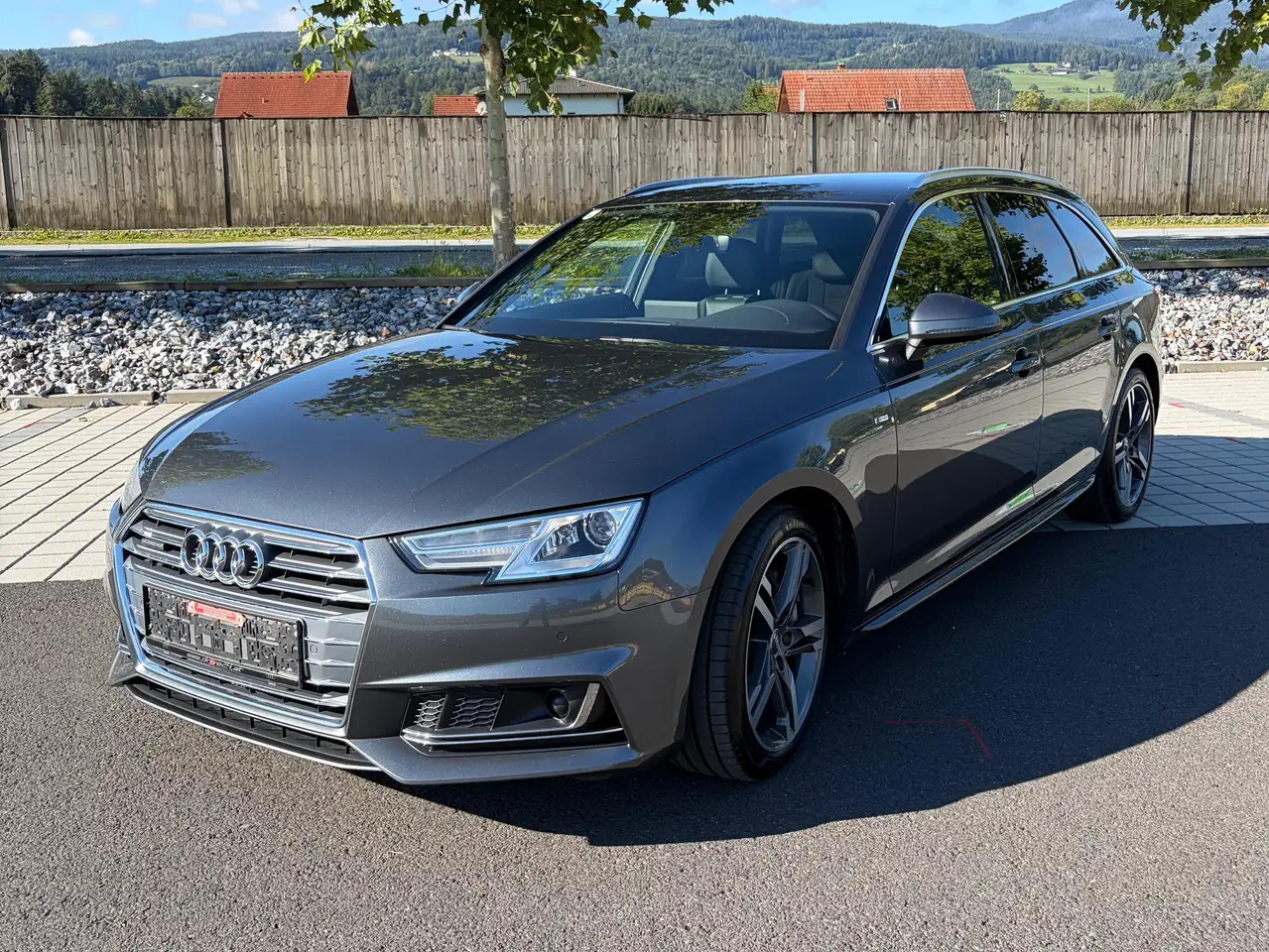 Audi A4 A4 Avant 2,0 TDI quattro Sport S-tronic Sport — photo 1 of 15