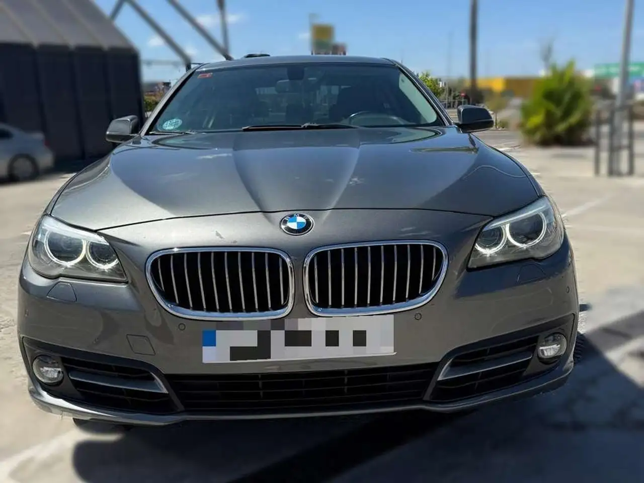 BMW 520 520d — photo 1 of 16