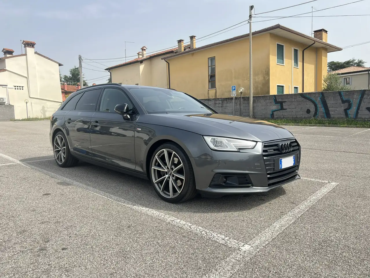 Audi A4 Avant 2.0 tdi 190cv S-line Quattro — photo 1 of 13