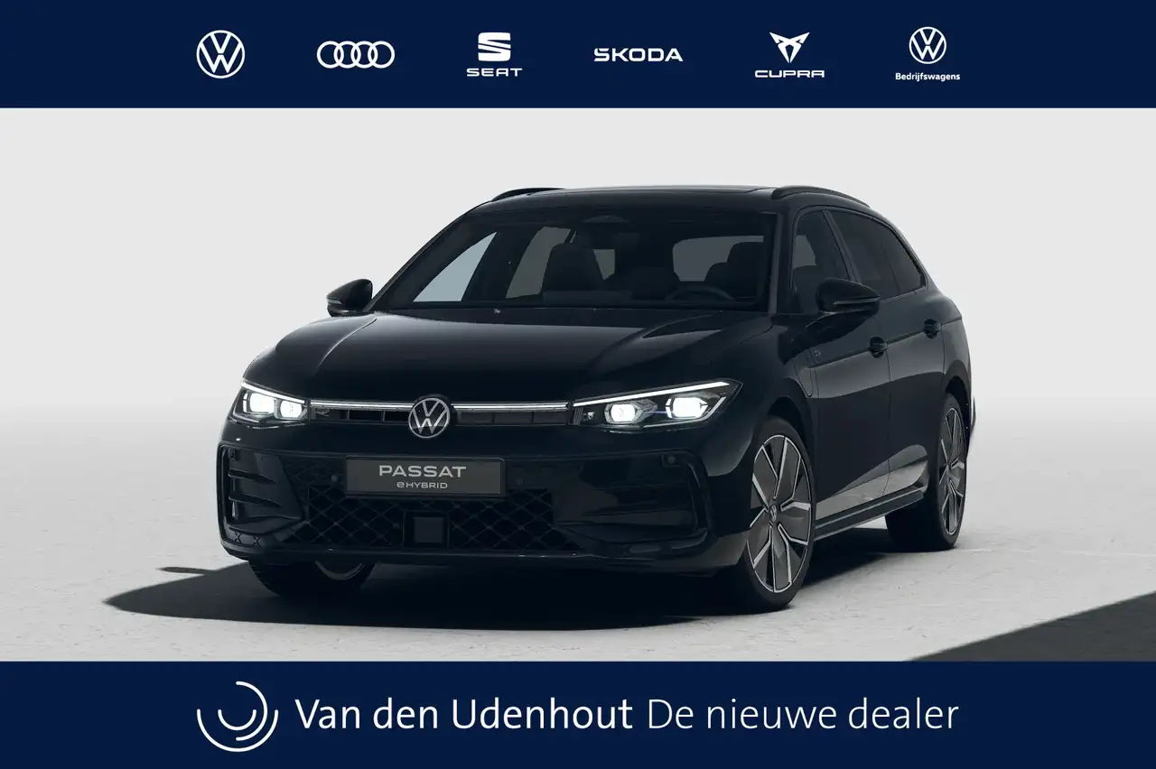 Volkswagen Passat Variant 1.5 eHybrid 204 6DSG R-Line Edition | 'App-Connect — photo 1 of 12