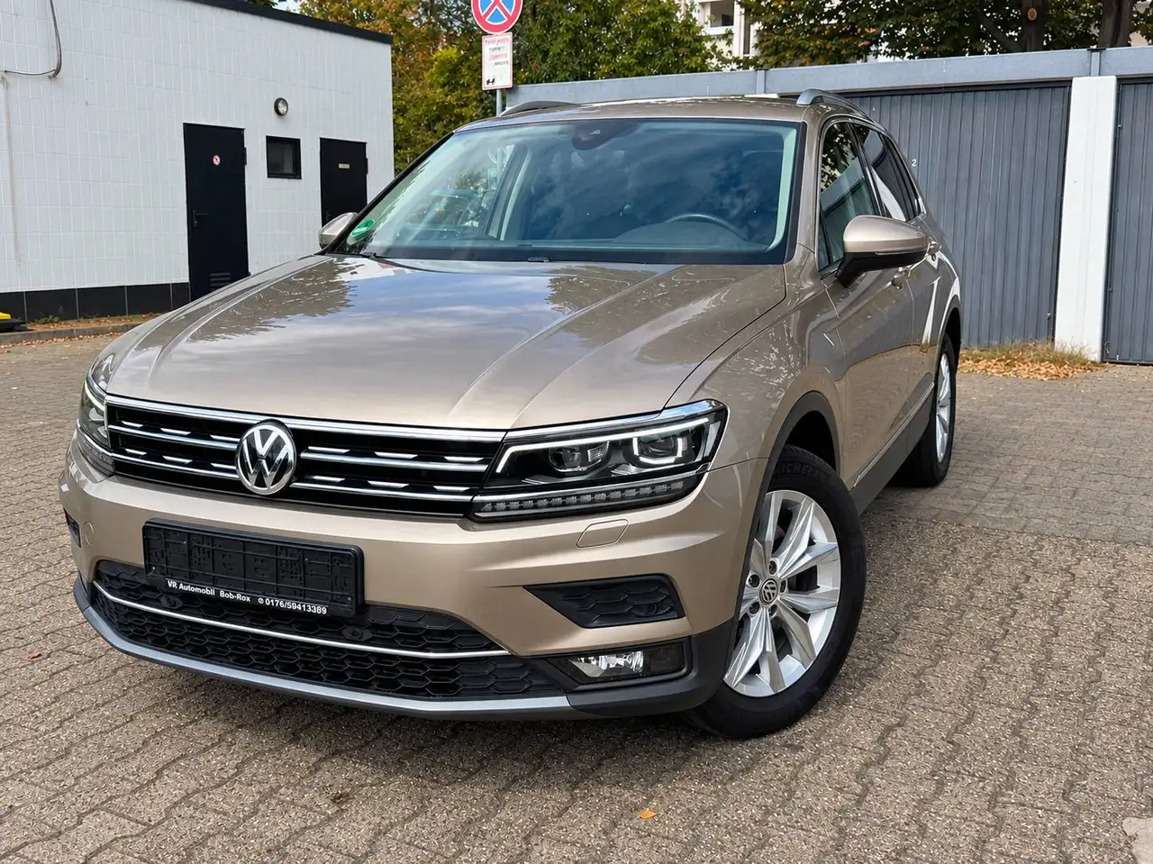 Volkswagen Tiguan Highline 4Motion — photo 1 of 15