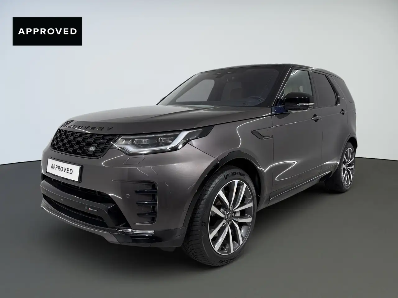 Land Rover Discovery 3.0 R-Dynamic HSE 250 AWD MHEV — photo 1 of 40