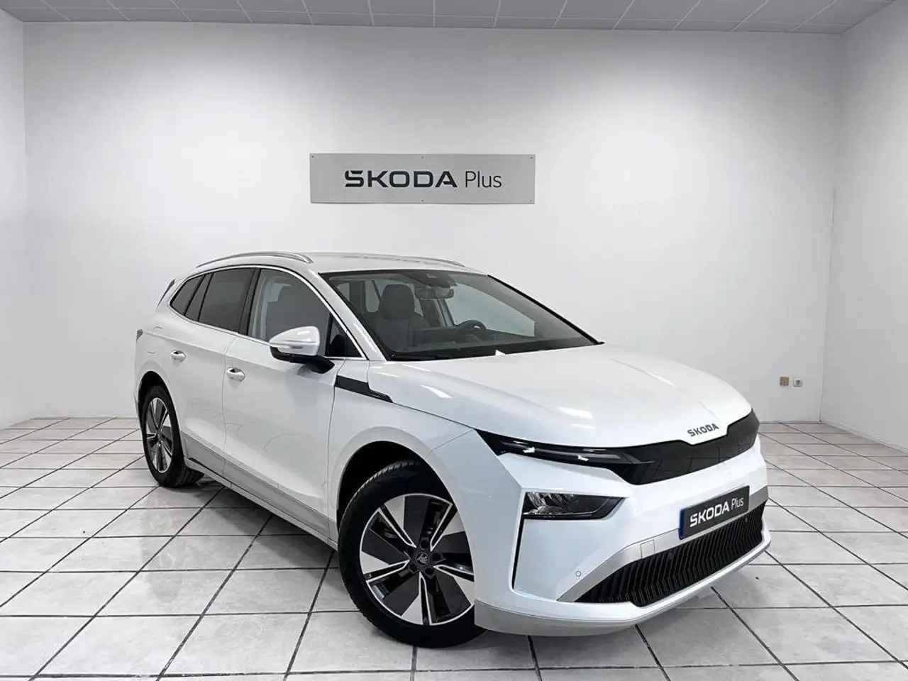 Skoda Enyaq 60 150kW 63kWh — photo 1 of 11