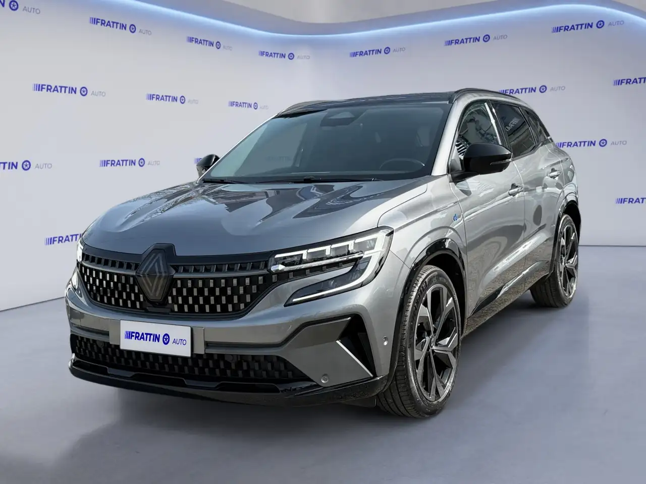 Renault Austral Full Hybrid E-Tech 200 CV Iconic Esprit Alpine — photo 1 of 14