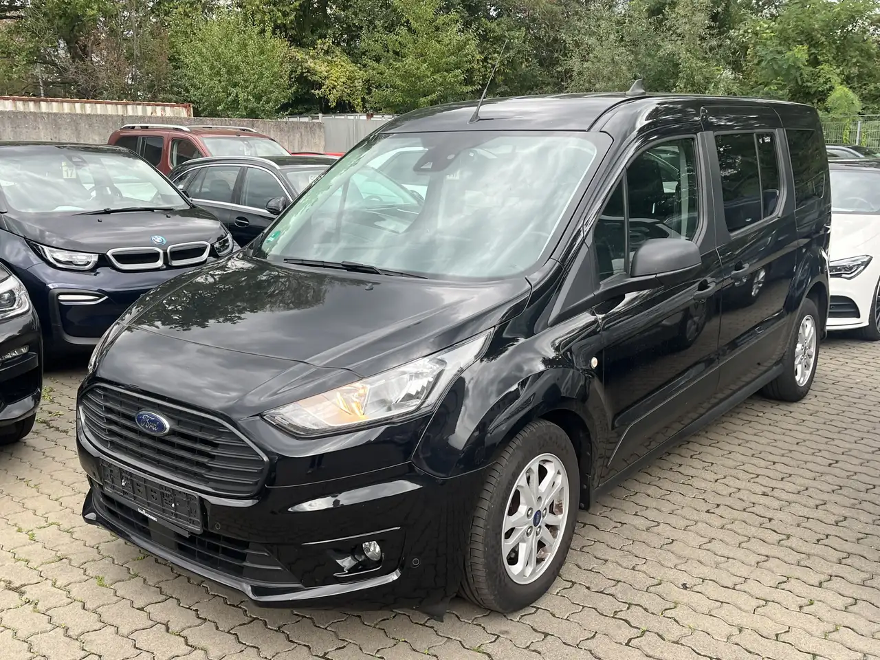 Ford Grand Tourneo Connect*Navi*R-Cam*CarPlay*7Sitzer — photo 1 of 5