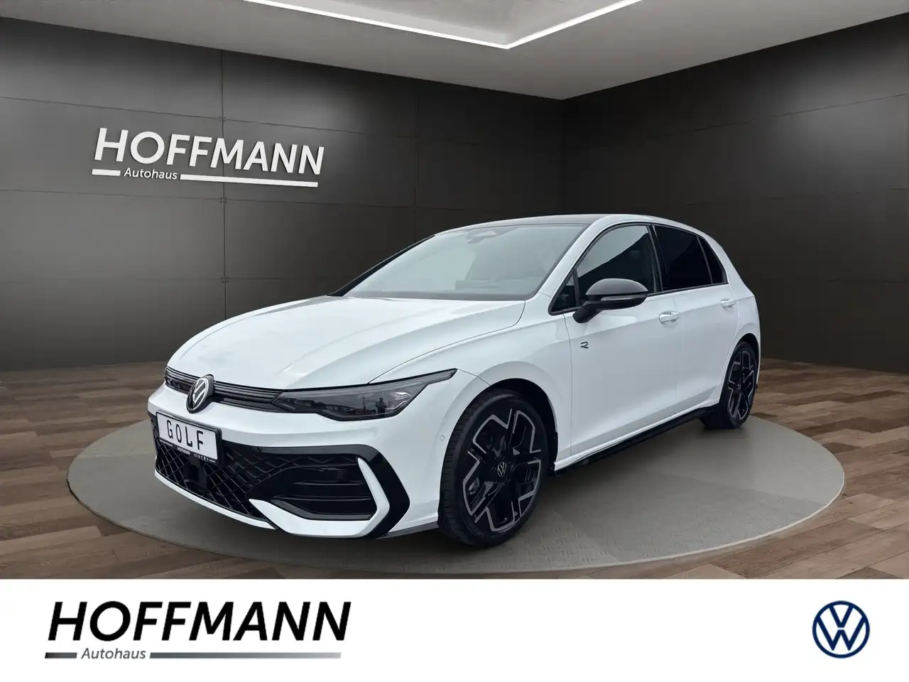 Volkswagen Golf 2.0 TSI R-Line 4Motion DSG — photo 1 of 15