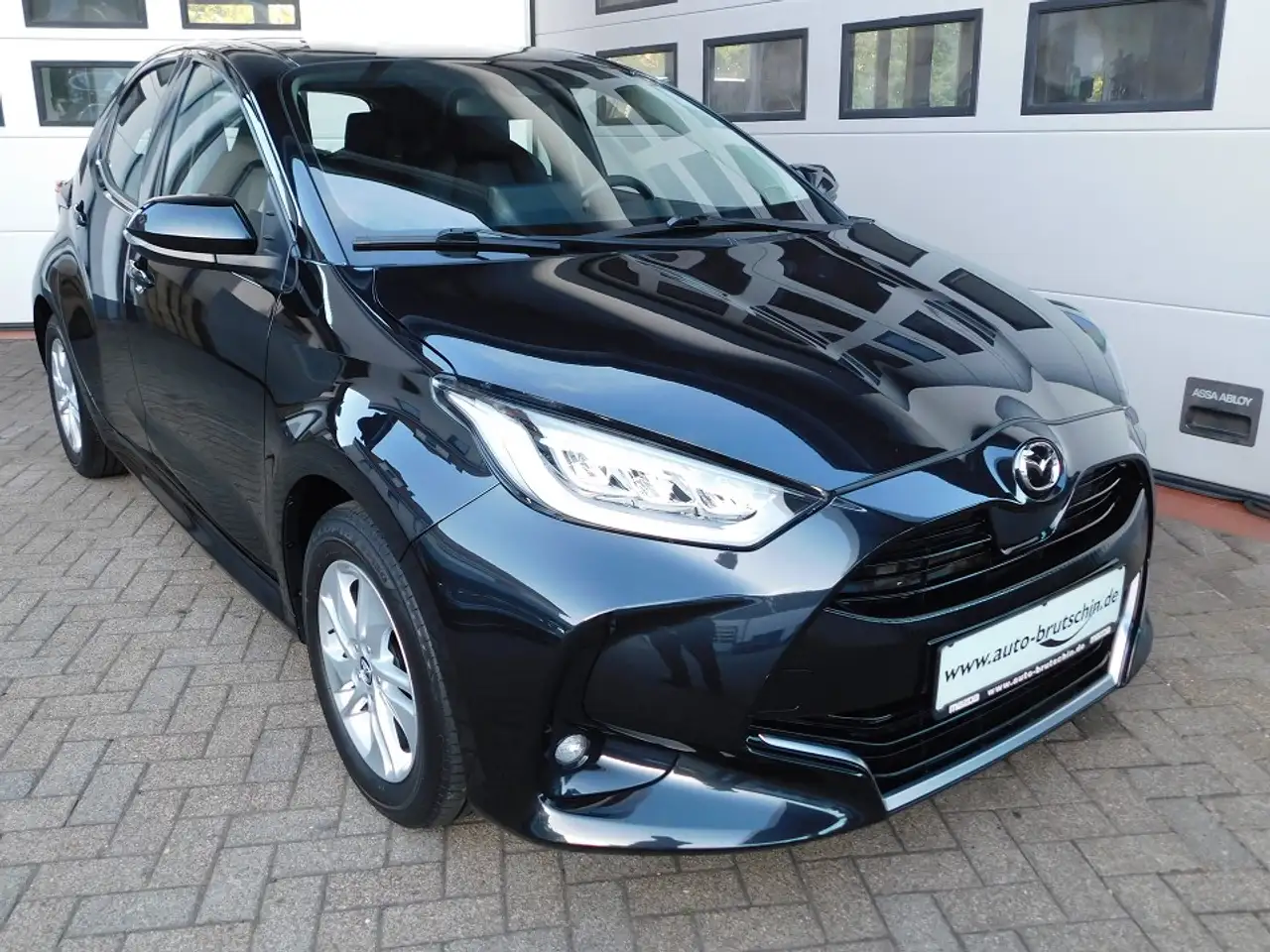 Mazda 2 Hybrid 1.5L VVT-i Agile Comfort-P./DRCC/SHZ/Kamera — photo 1 of 13