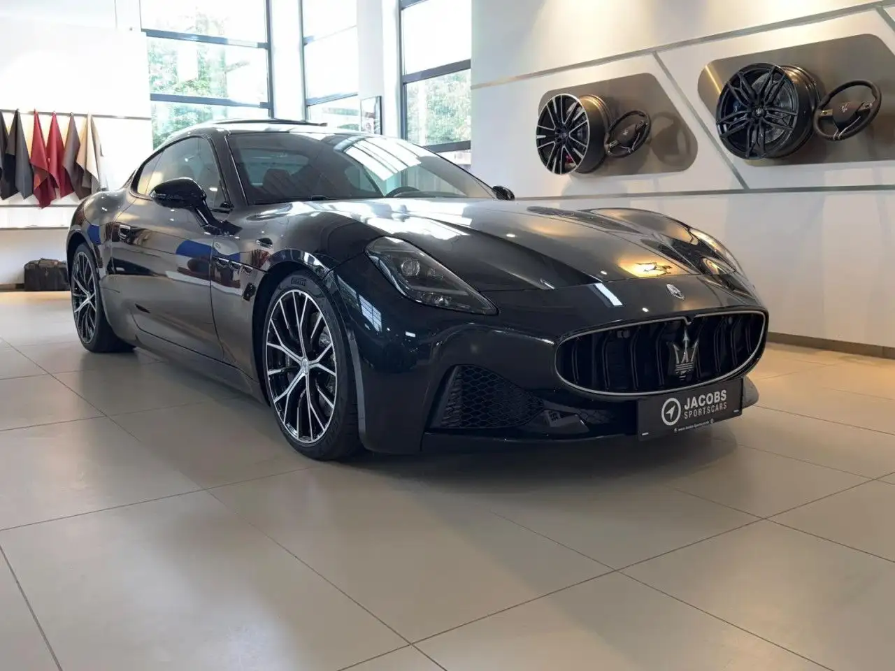 Maserati GranTurismo Bluetooth Navi LED Vollleder — photo 1 of 11