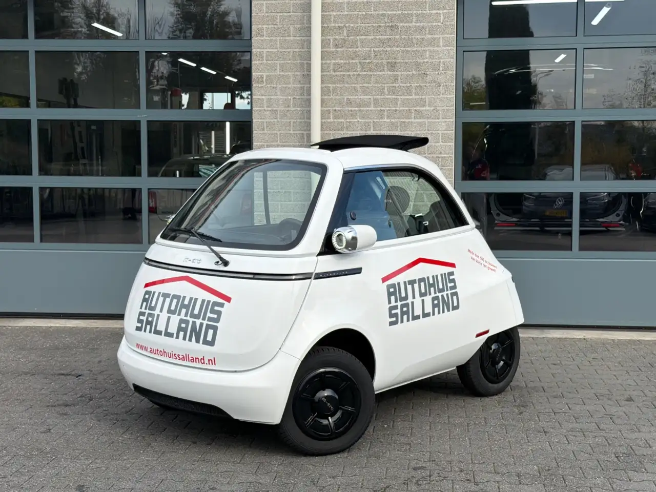 Micro Microlino |COMPETIZIONE 10.5 KWH||GEEL KENTEKEN|90 KM/U| — photo 1 of 14