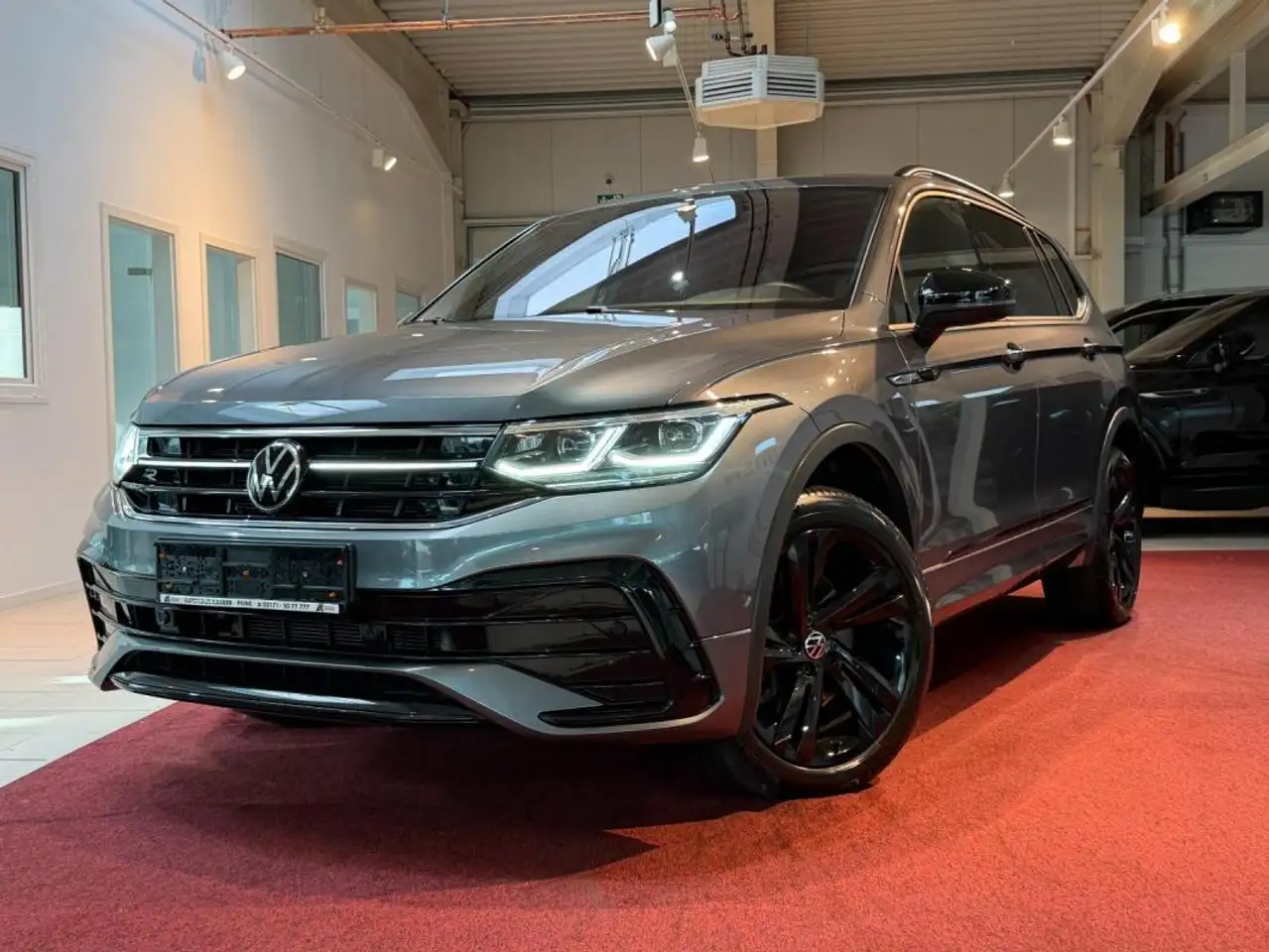 Volkswagen Tiguan Allspace 2.0 TSI 4Motion DSG R-Line — photo 1 of 7