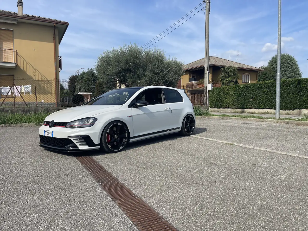 Volkswagen Golf GTI 3p 2.0 tsi Clubsport — photo 1 of 9