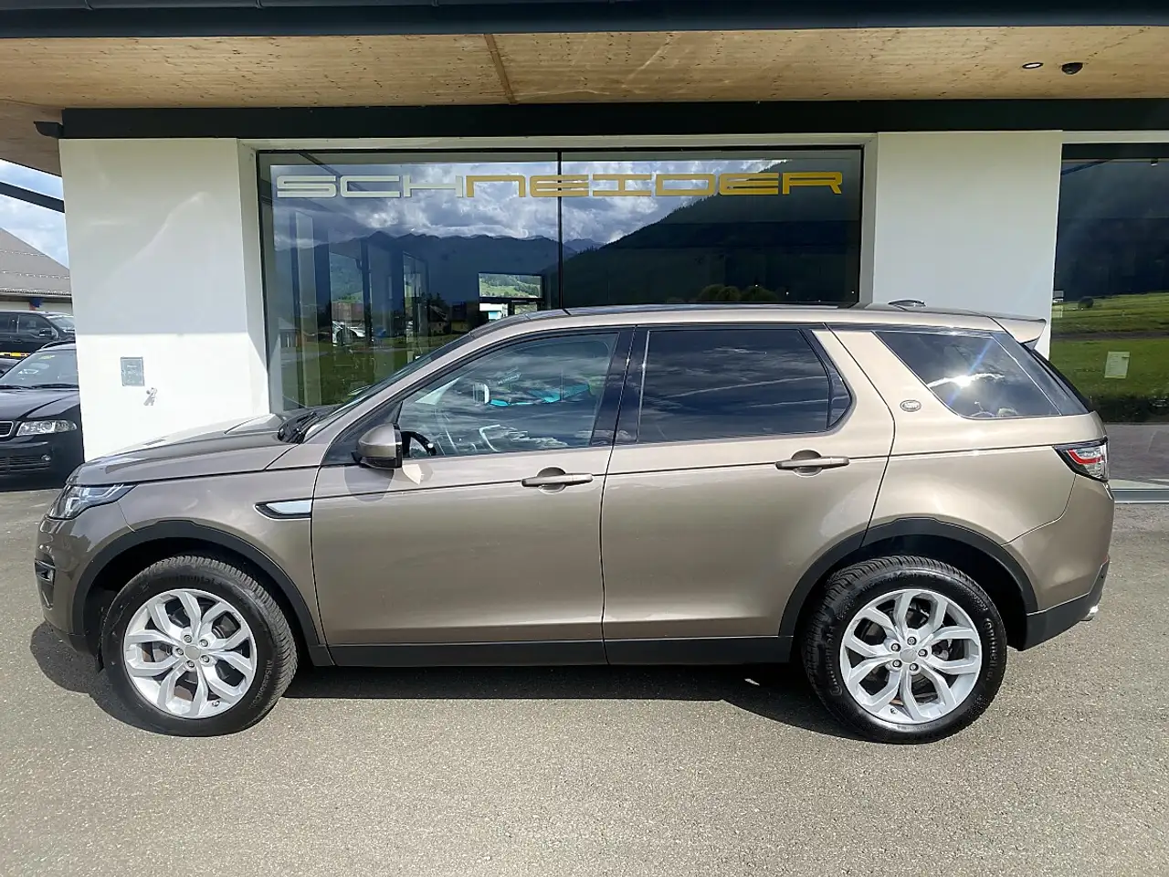 2015 Land Rover Discovery Sport 2,2 SD4 4WD HSE Aut.* VOLL* 7-Sitzer* AHK* GARA..., photograph 2