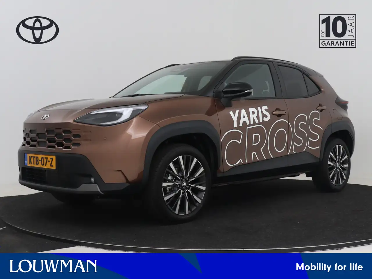 Toyota Yaris Cross 1.5 Hybrid 130 Executive *DEMO* | Apple Carplay & — photo 1 of 32