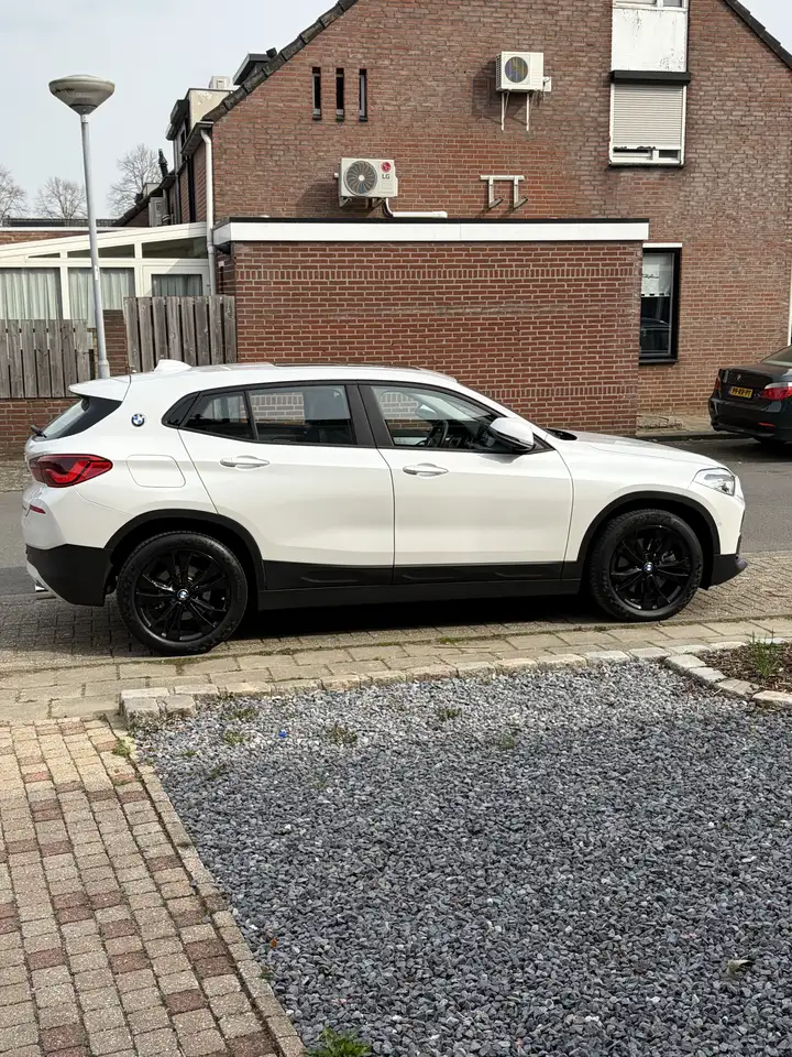 BMW X2 sDrive20i BMW Premium Selection Warranty — photo 1 of 1