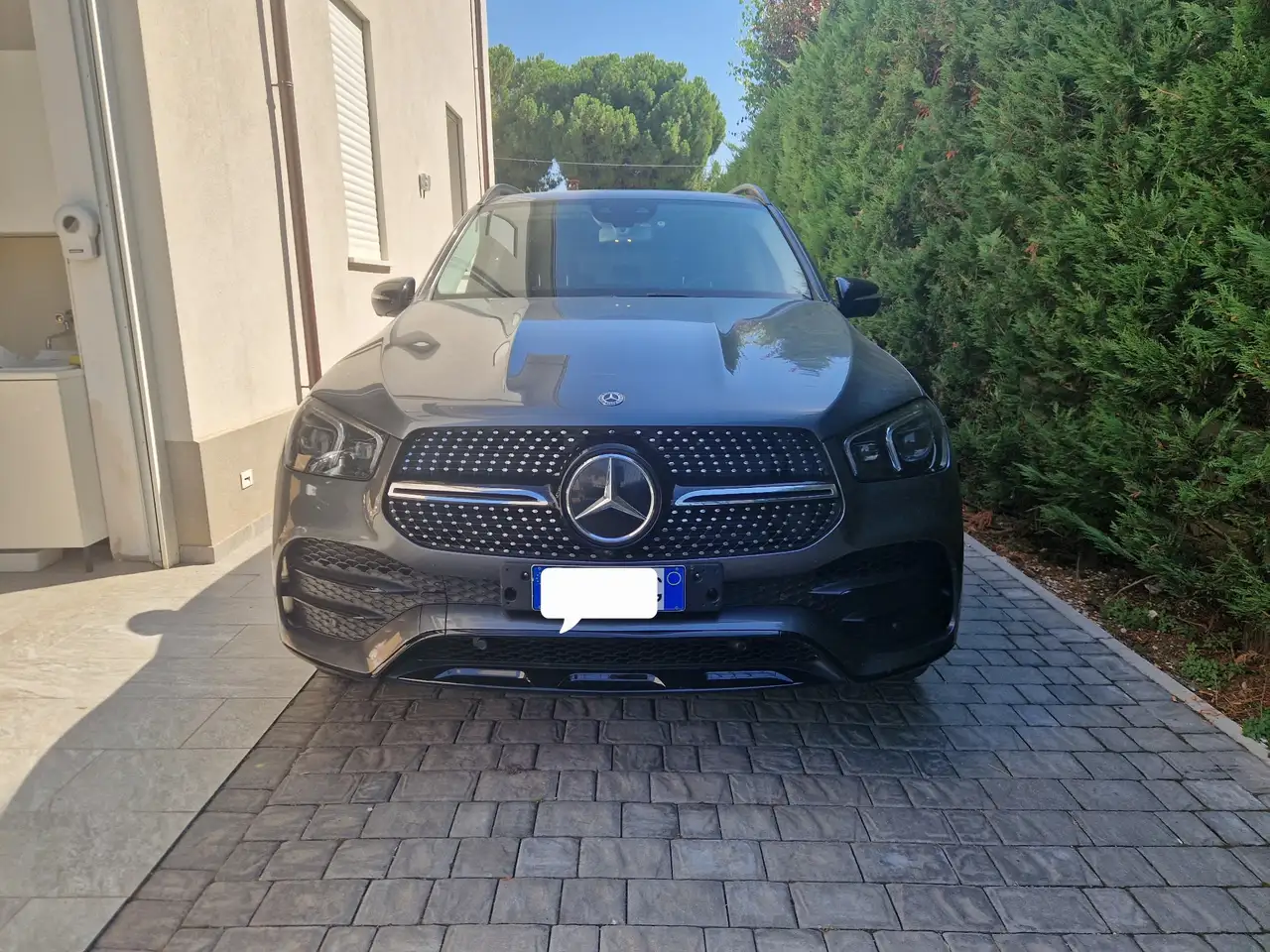 Mercedes-Benz GLE 300 d Premium 4matic 7 posti tagliandi mercedes 2028 — photo 1 of 8