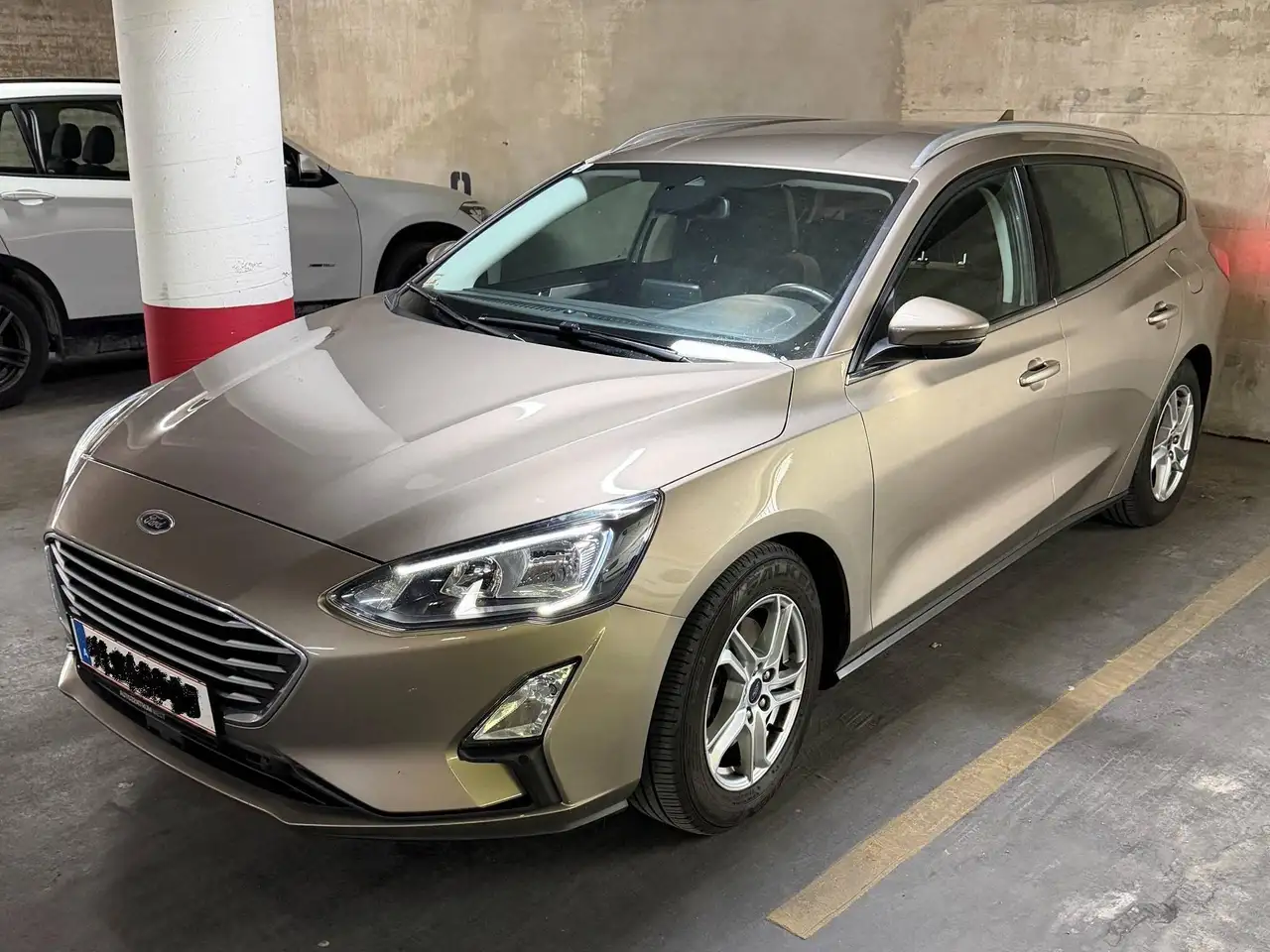 Ford Focus Focus Traveller 1,5 EcoBlue Trend EditionTrend Edition — photo 1 of 6