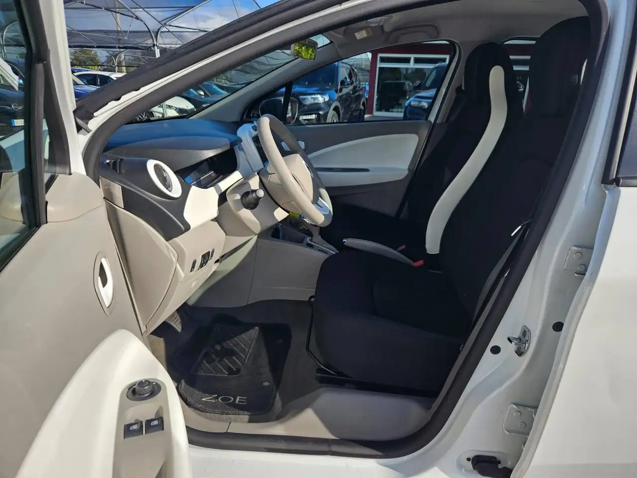 2019 Renault ZOE Zoe Life R90 Flex 92cv my18 - FY045HB, photograph 11