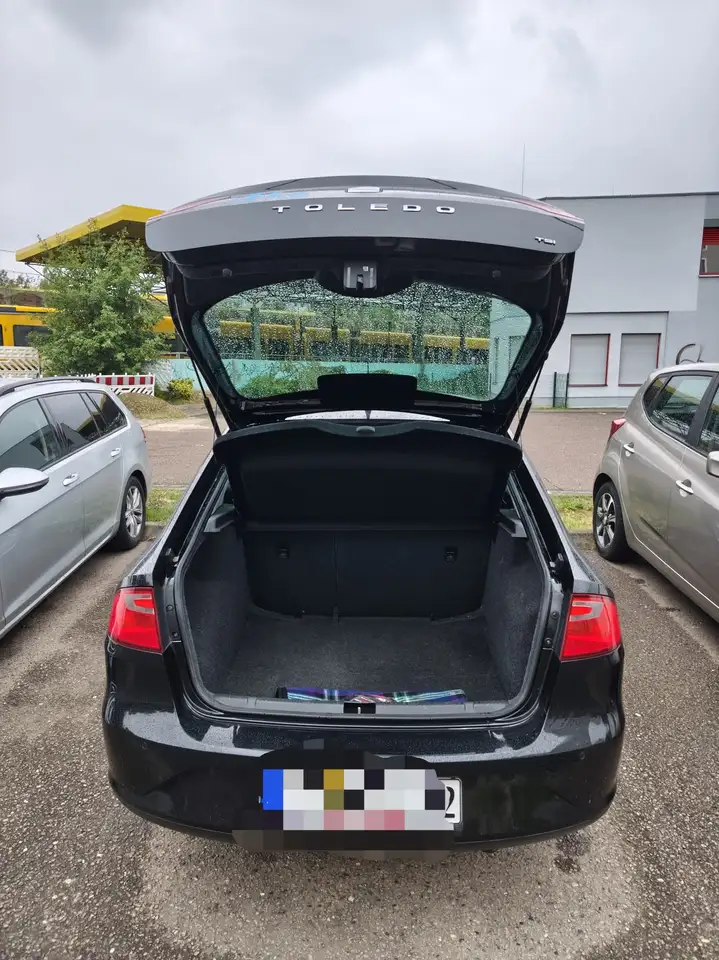 SEAT Toledo 1.2 TSI Reference 4You — photo 1 of 9