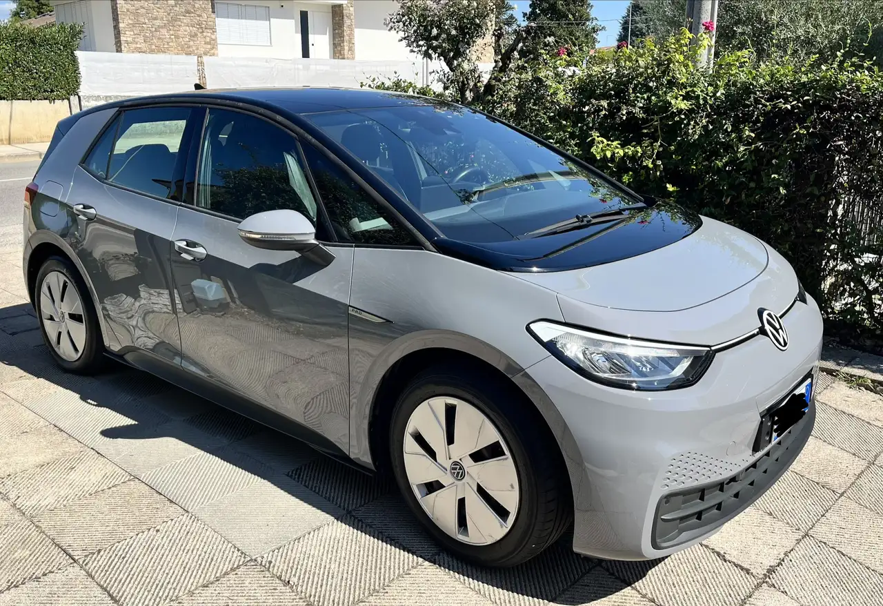 Volkswagen ID.3 58 kWh Pro Performance — photo 1 of 15