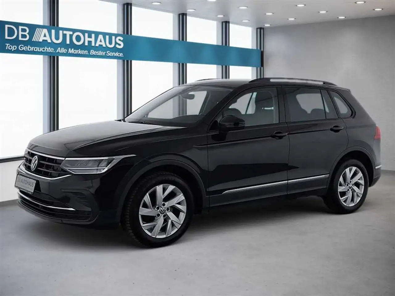 Volkswagen Tiguan 2.0 TDI DSG 4MOTION — photo 1 of 36
