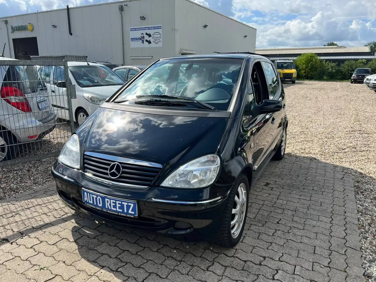 Mercedes-Benz A 190 Automatik , Lang Version , TÜV & Inspektion Neu — photo 1 of 18