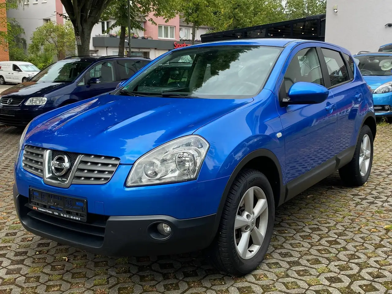 Nissan Qashqai Acenta 2.0, 1.Hand — photo 1 of 14