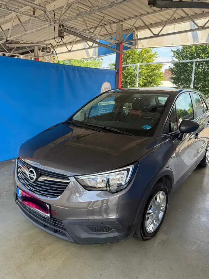 Opel Crossland X 1.2 Innovation — photo 1 of 5