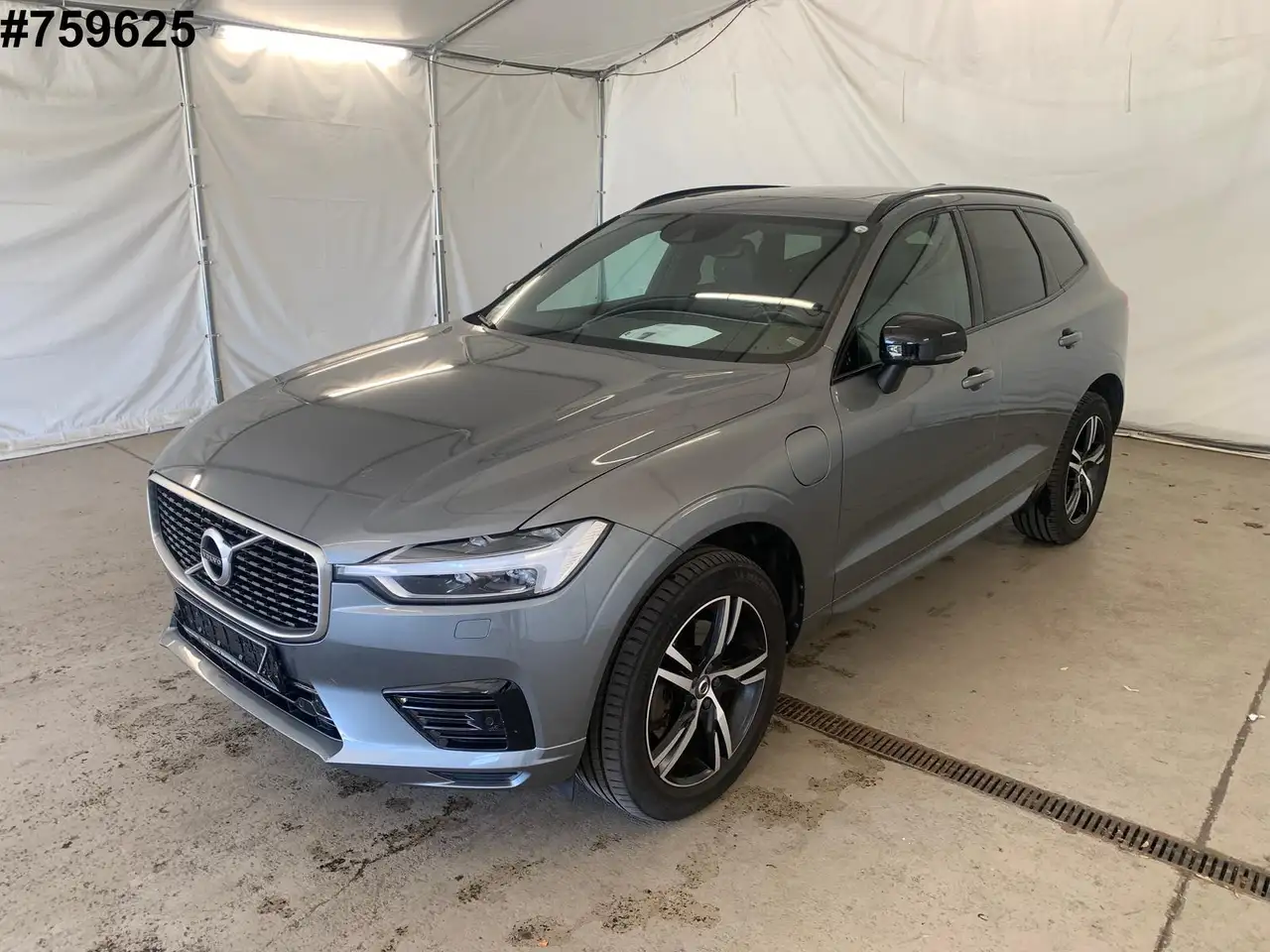 Volvo XC60 T8 R Design AWD|Kamera|Memory|GlasD|H&K|AHK — photo 1 of 15
